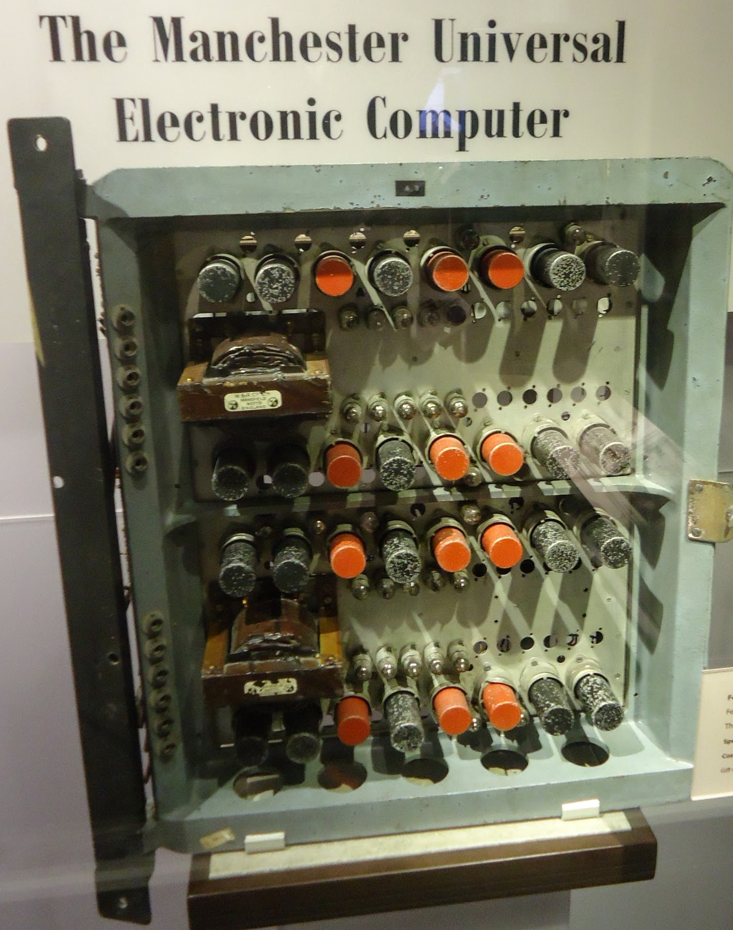 An early electronic computer at the Computer History Museum